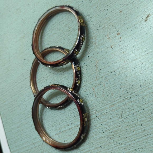 3 studded bracelets - Picture 2 of 4